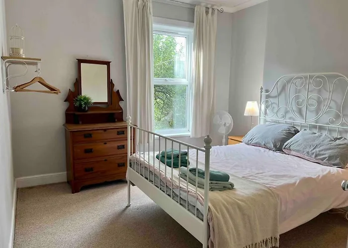 Charming Victorian Terrace, Near Lincoln Castle